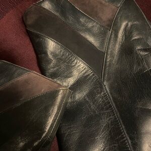 Beautiful VINTAGE Vaneli leather boots with suede detail 6.5